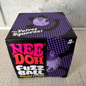 New Doh Flower Power Fuzz Ball